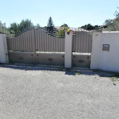 Gite A Caromb Esterno foto